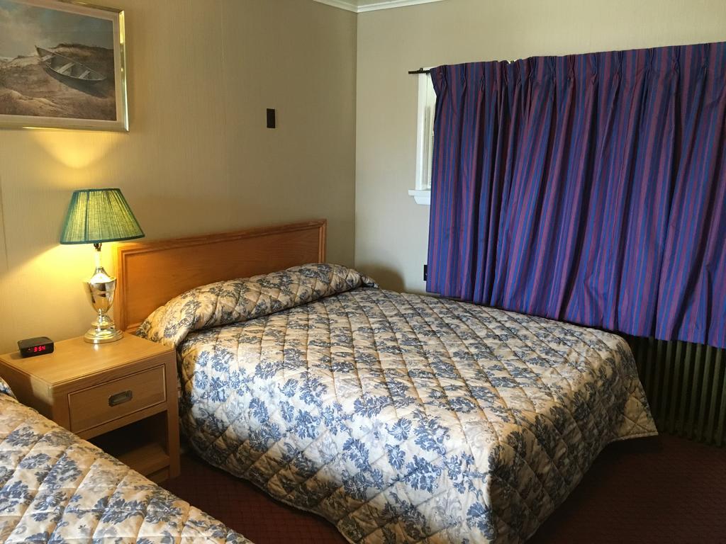 Shamrock Motel Midland Bagian luar foto