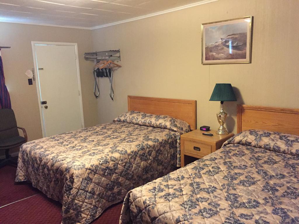 Shamrock Motel Midland Bagian luar foto