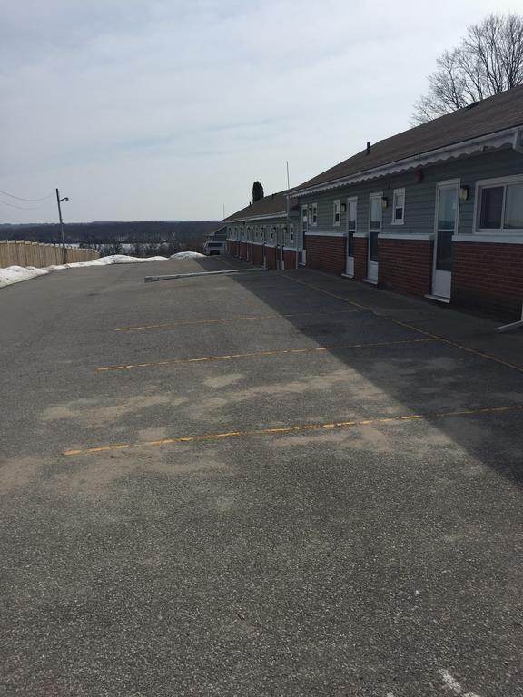 Shamrock Motel Midland Bagian luar foto