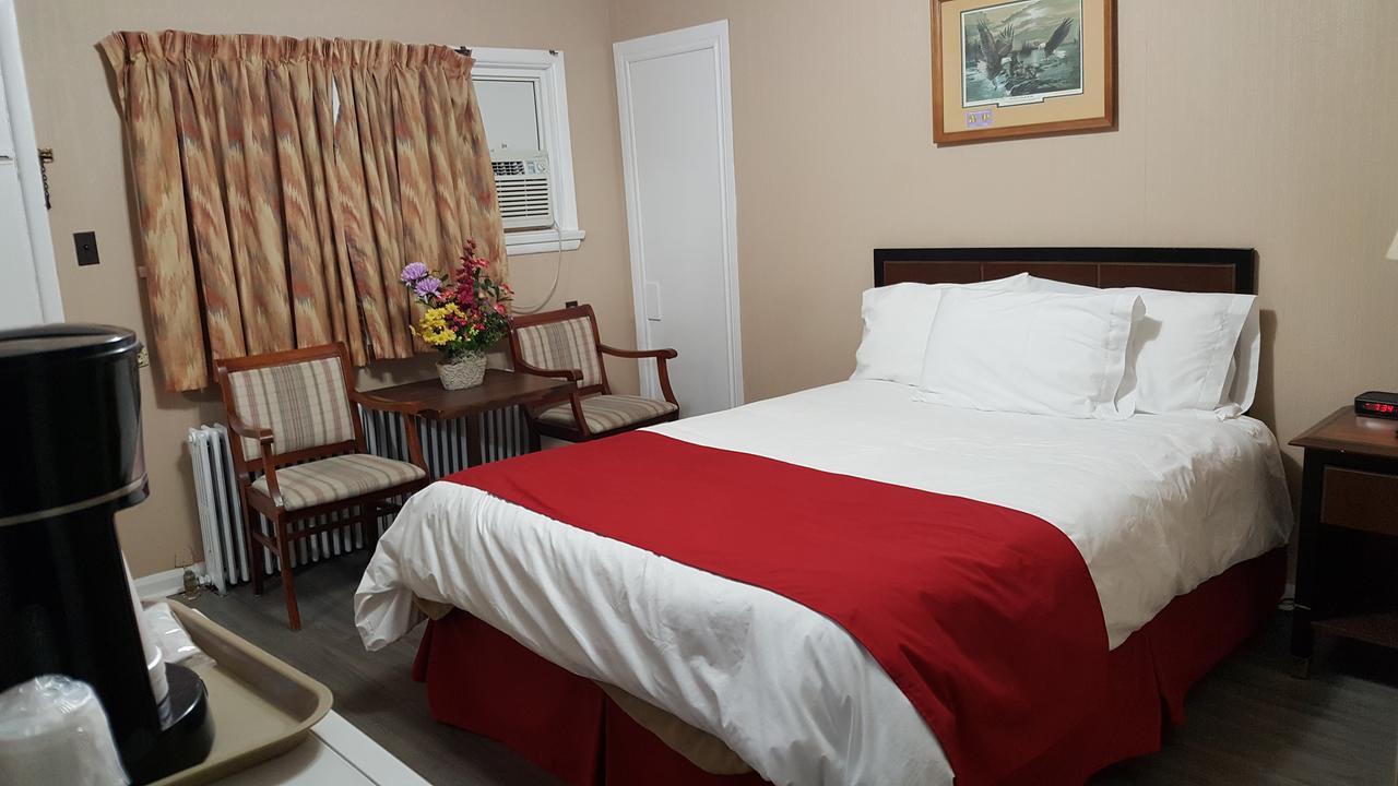 Shamrock Motel Midland Bagian luar foto