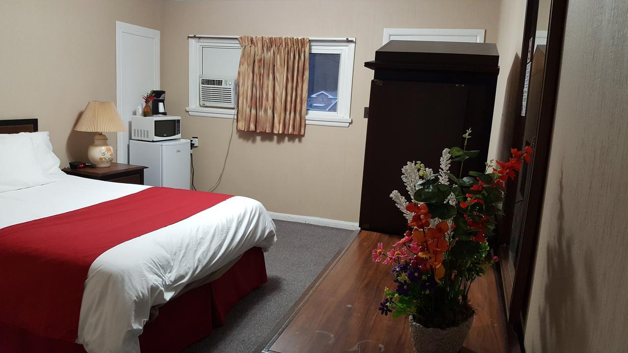 Shamrock Motel Midland Bagian luar foto
