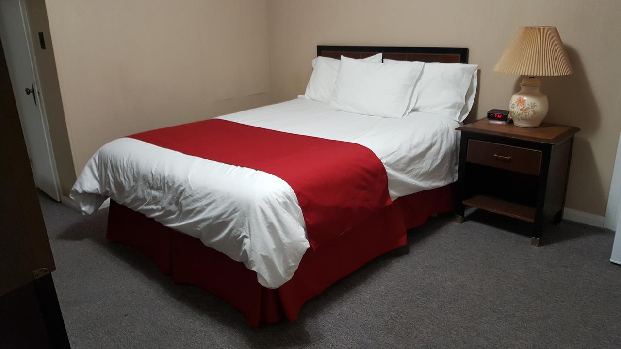 Shamrock Motel Midland Bagian luar foto