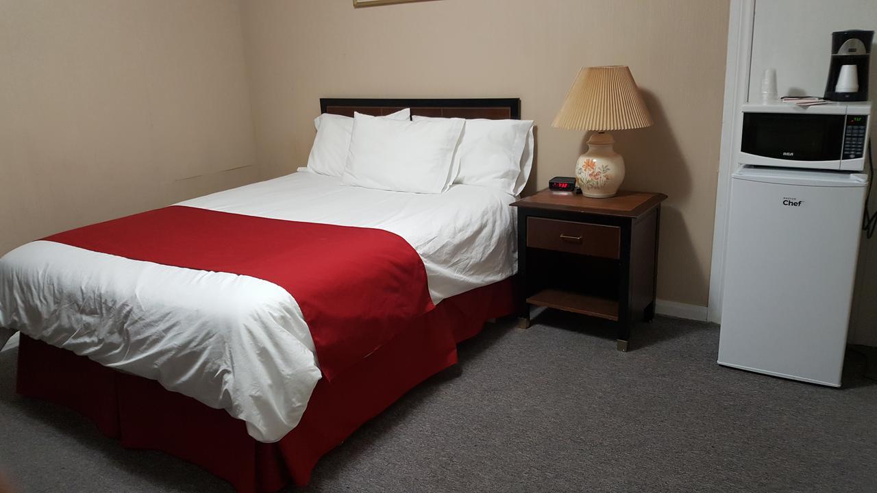 Shamrock Motel Midland Bagian luar foto