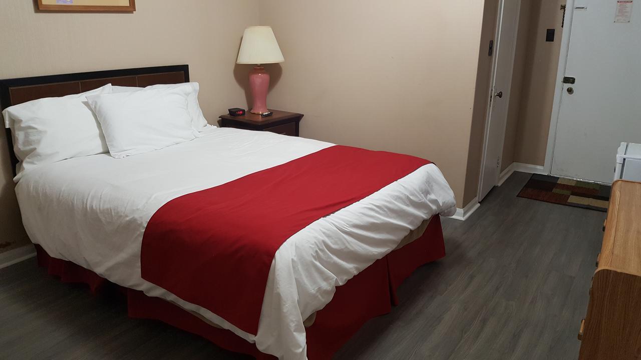 Shamrock Motel Midland Bagian luar foto