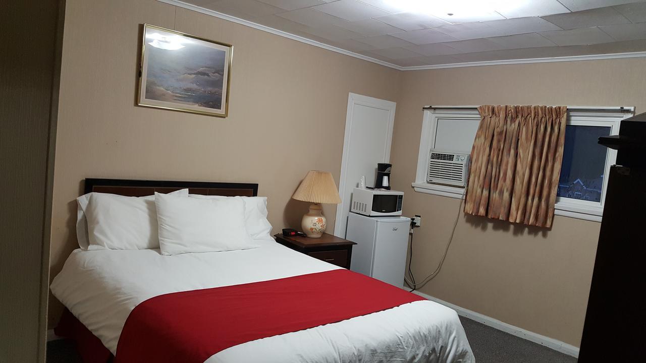 Shamrock Motel Midland Bagian luar foto